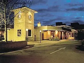 Treacys West County Otel Ennis